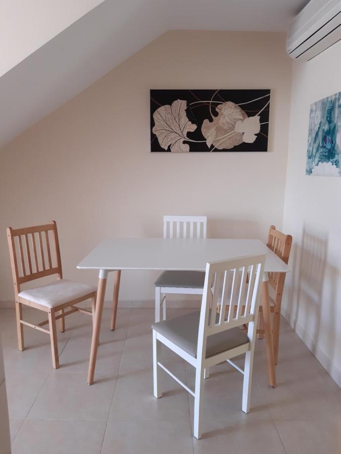 Apartamento Taray การ์โบเนรัส ภายนอก รูปภาพ